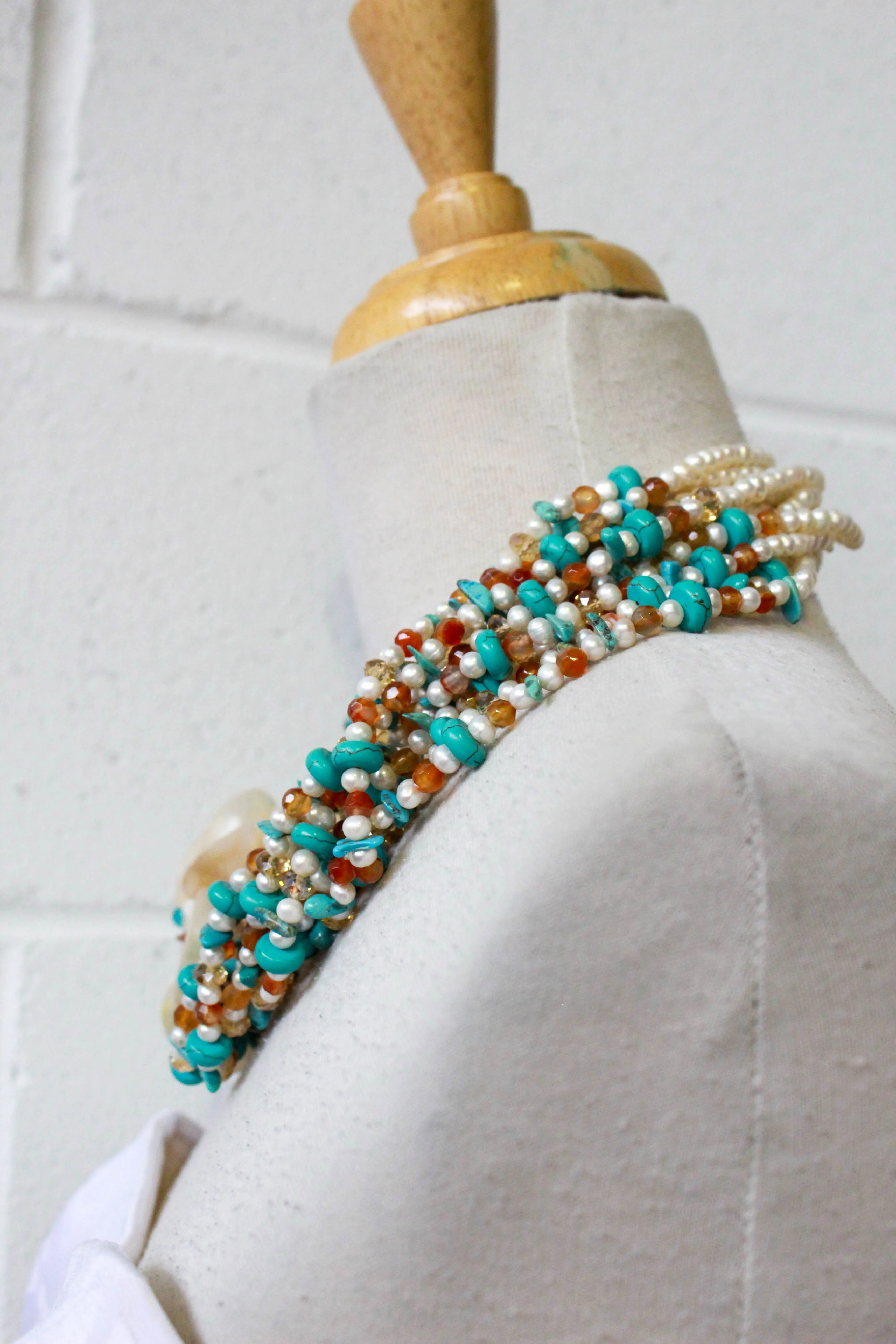 90s/y2k Shell Flower Statement Necklace, Turquoise and White