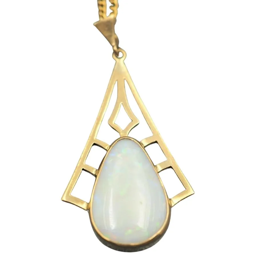 9ct Yellow Gold Opal Pendant