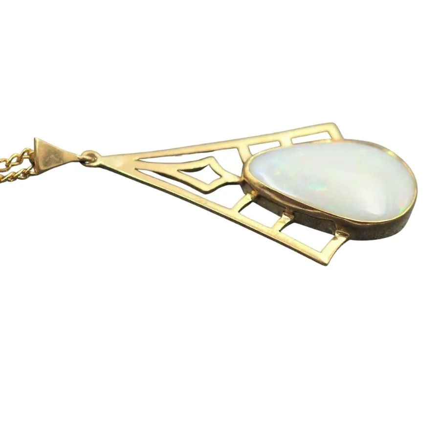 9ct Yellow Gold Opal Pendant