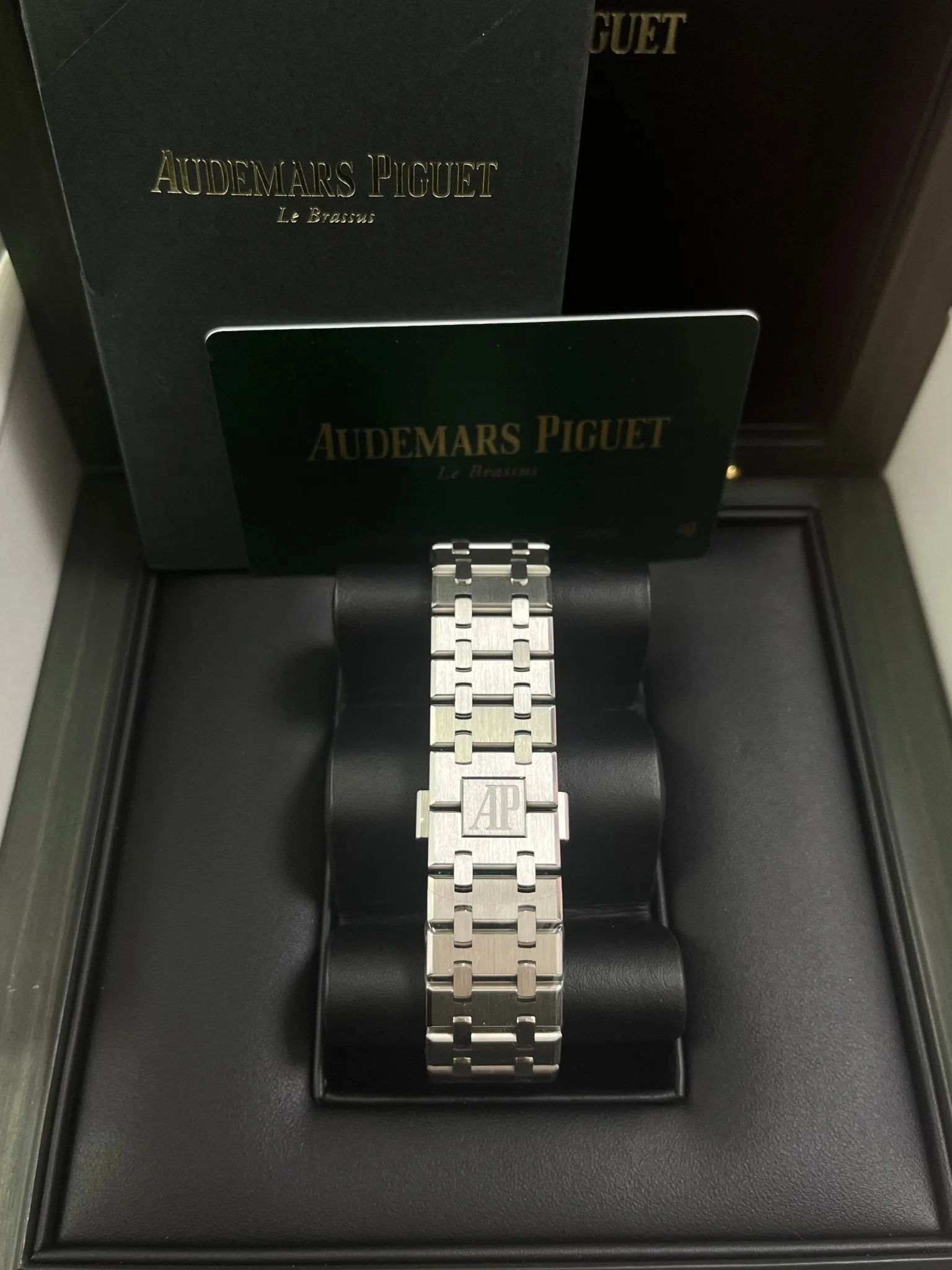 Audemars Piguet Royal Oak Selfwinding/ Stainless Steel/ Black Dial (Ref# 15500ST.OO.1220ST.03)