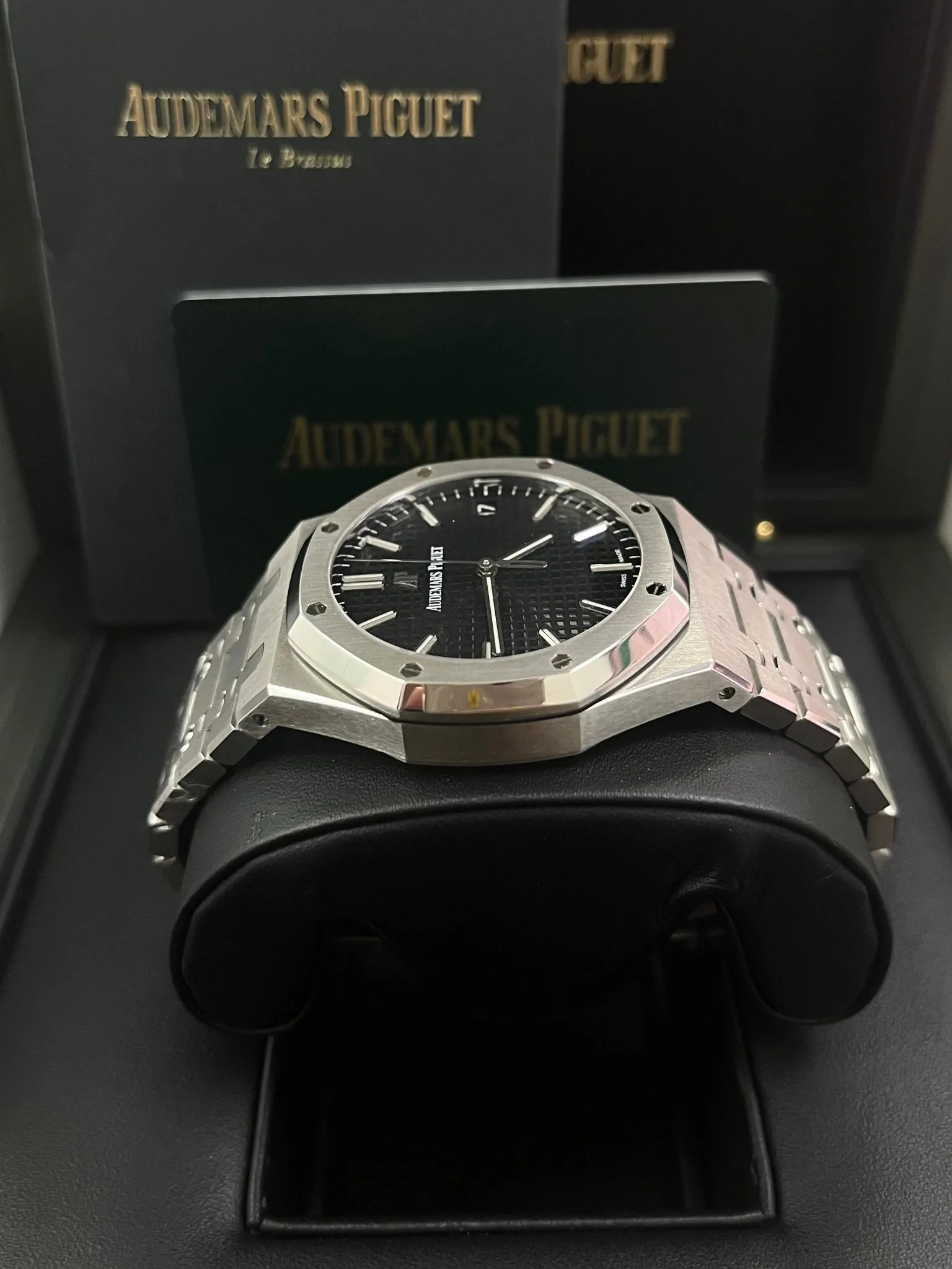 Audemars Piguet Royal Oak Selfwinding/ Stainless Steel/ Black Dial (Ref# 15500ST.OO.1220ST.03)