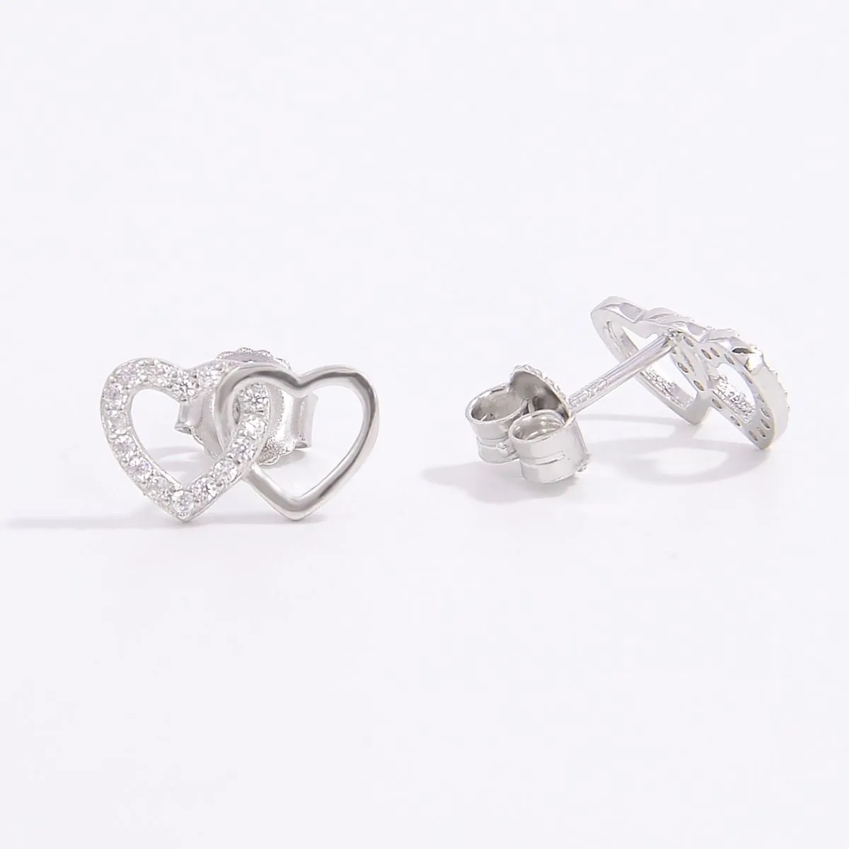 BE. 925 Heart Earrings