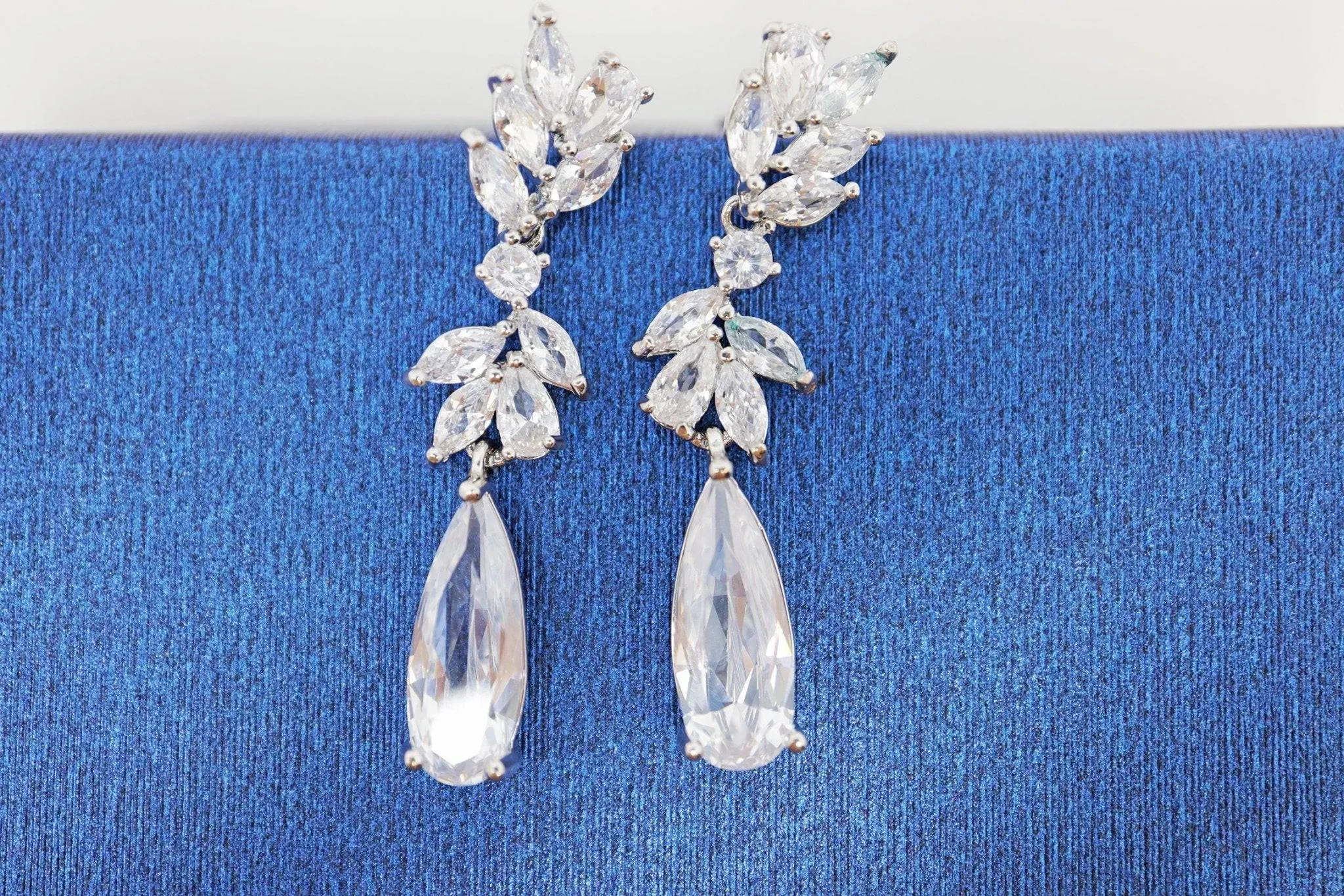 Cuboc Zirconia Leaf Drop Crystal/Diamond Earrings, Long Bridal Jewelry, Bridal Earrings, Crystal Bridal Earrings, Statement Earrings Cz