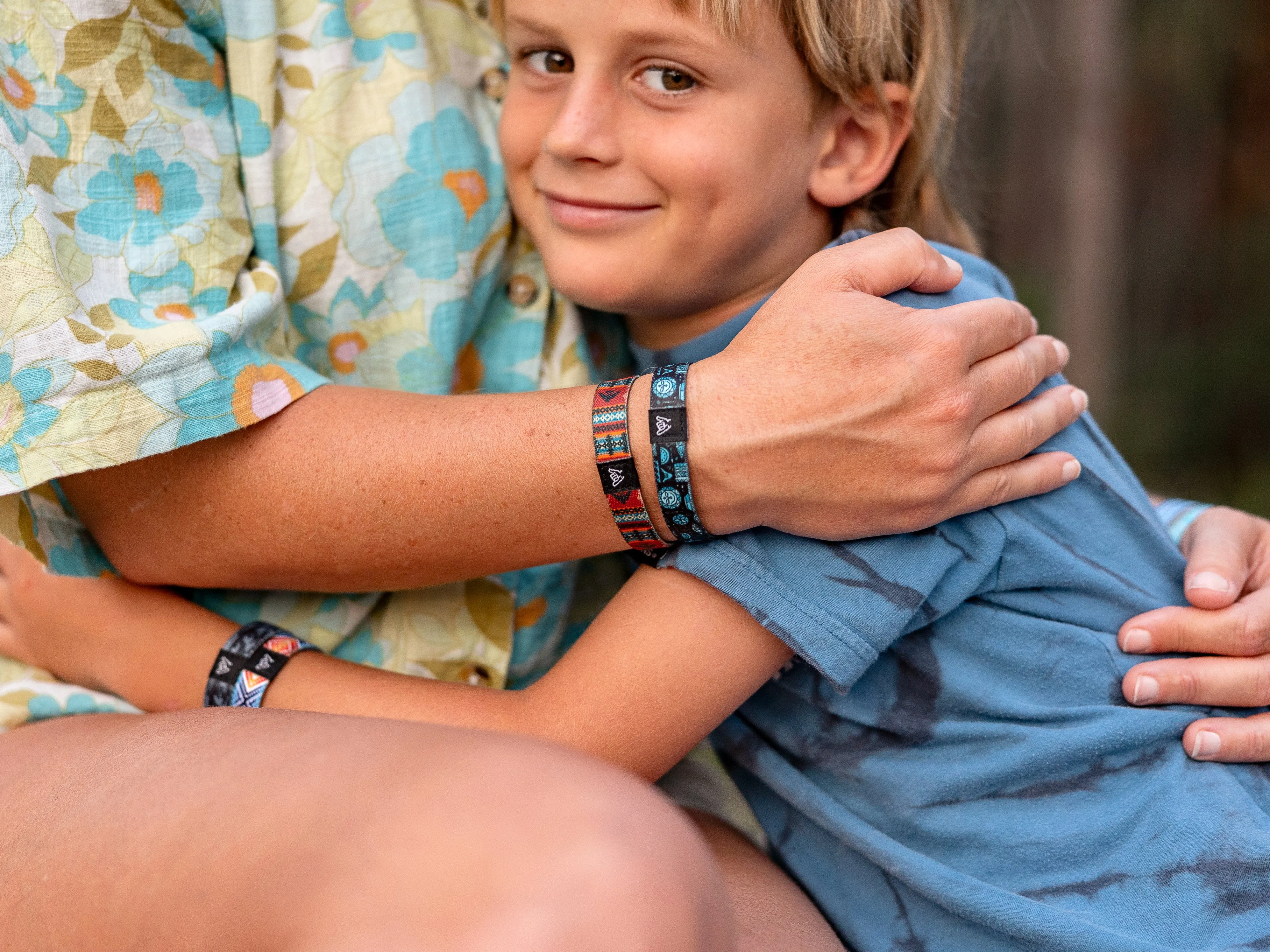 Frosted Palms Wristband Bracelet