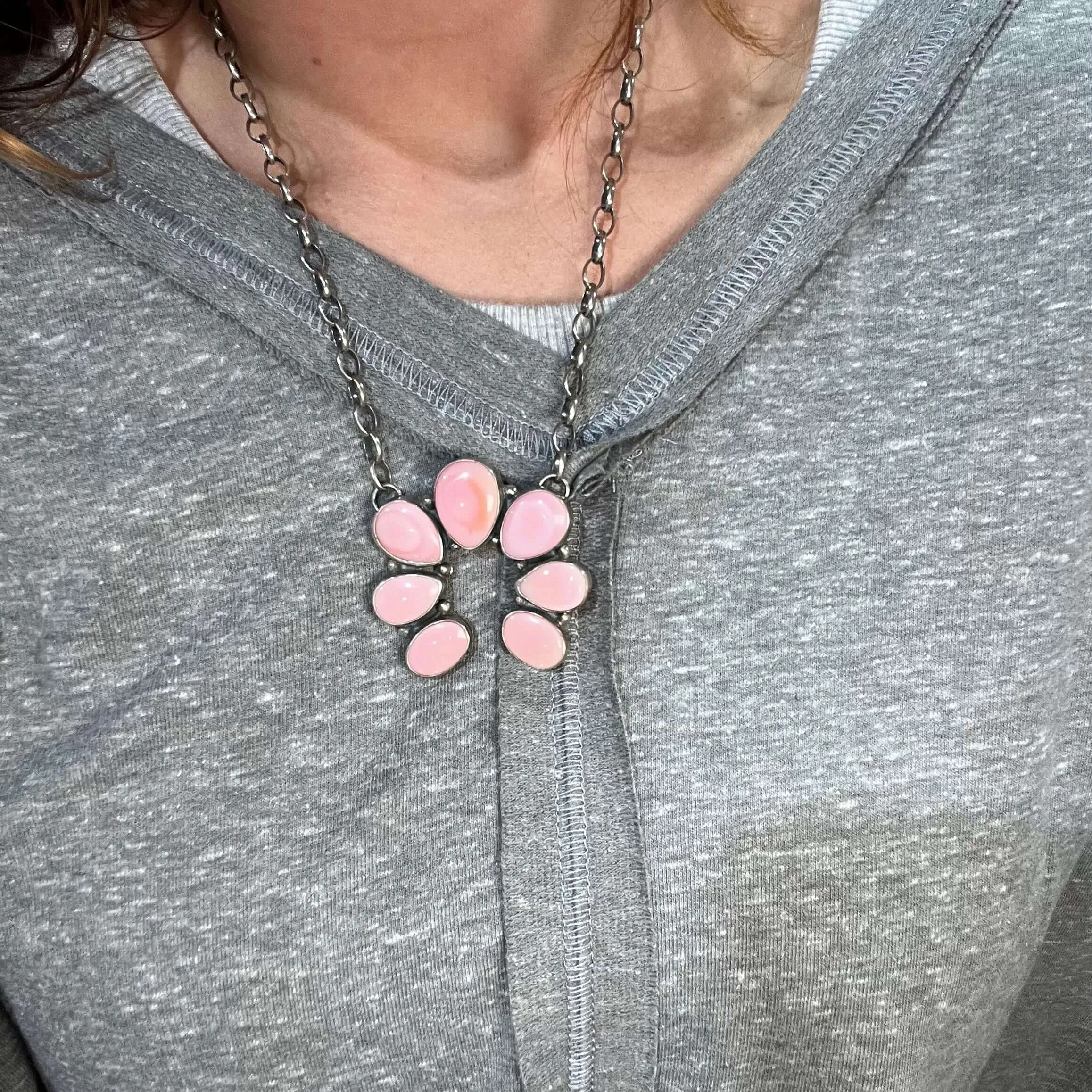 Gorgeous Pink Conch Naja Genuine Necklace