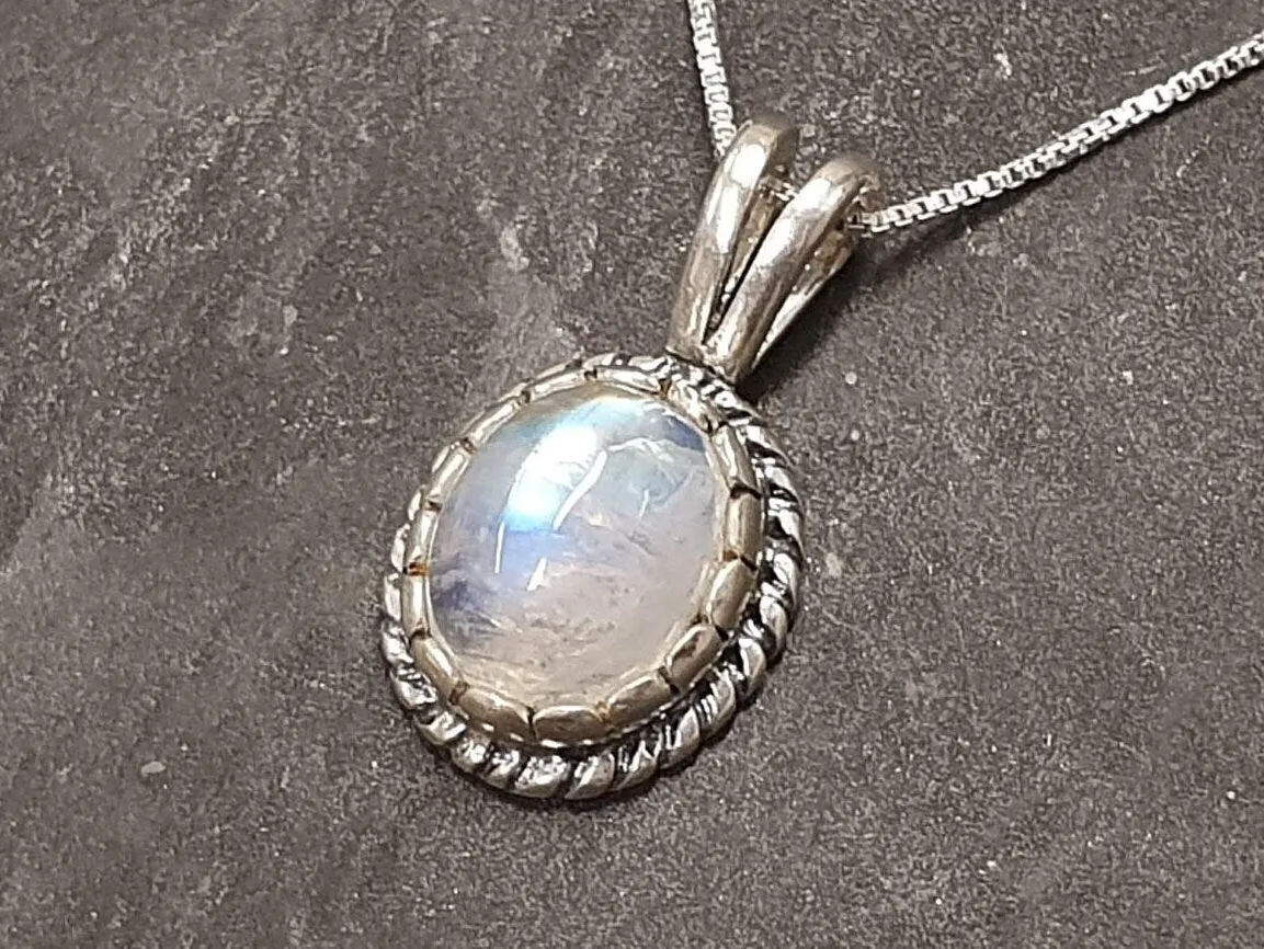 Moonstone Vintage Necklace - June Birthstone Pendant - Solitaire Moonstone Necklace