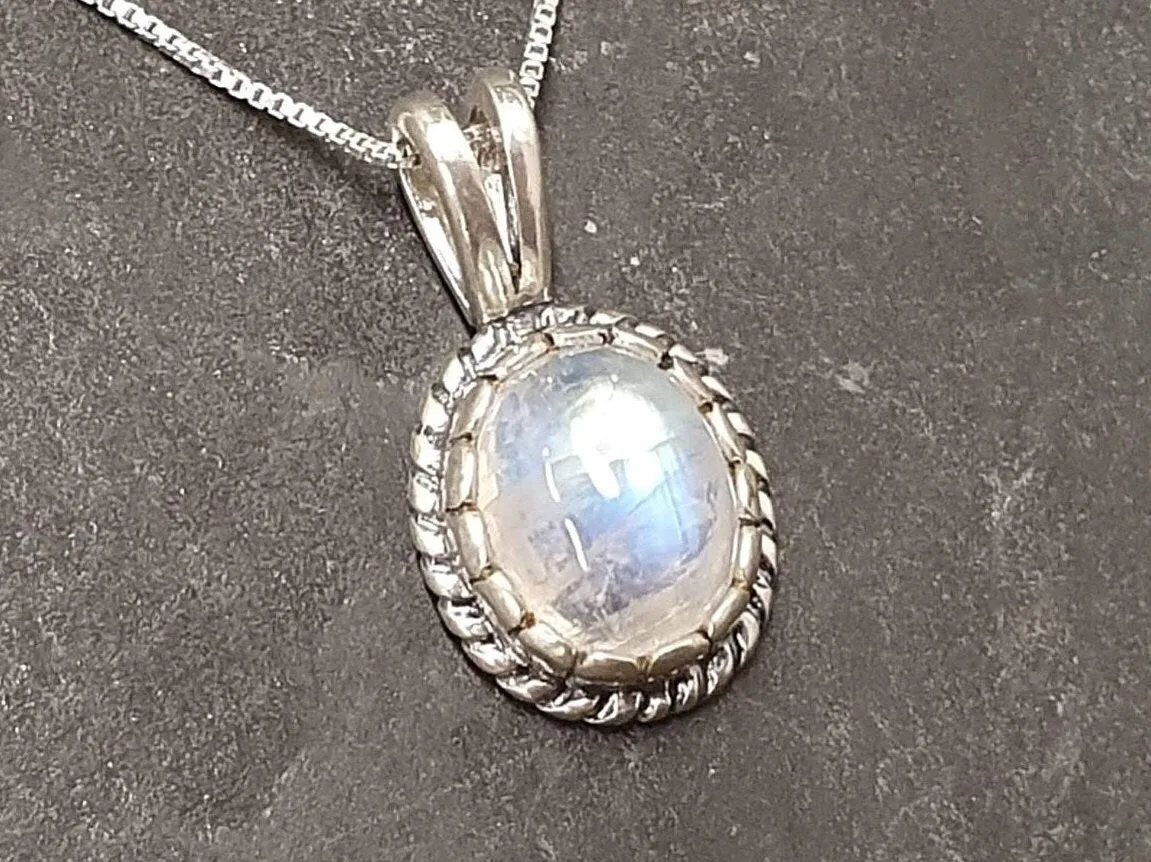 Moonstone Vintage Necklace - June Birthstone Pendant - Solitaire Moonstone Necklace