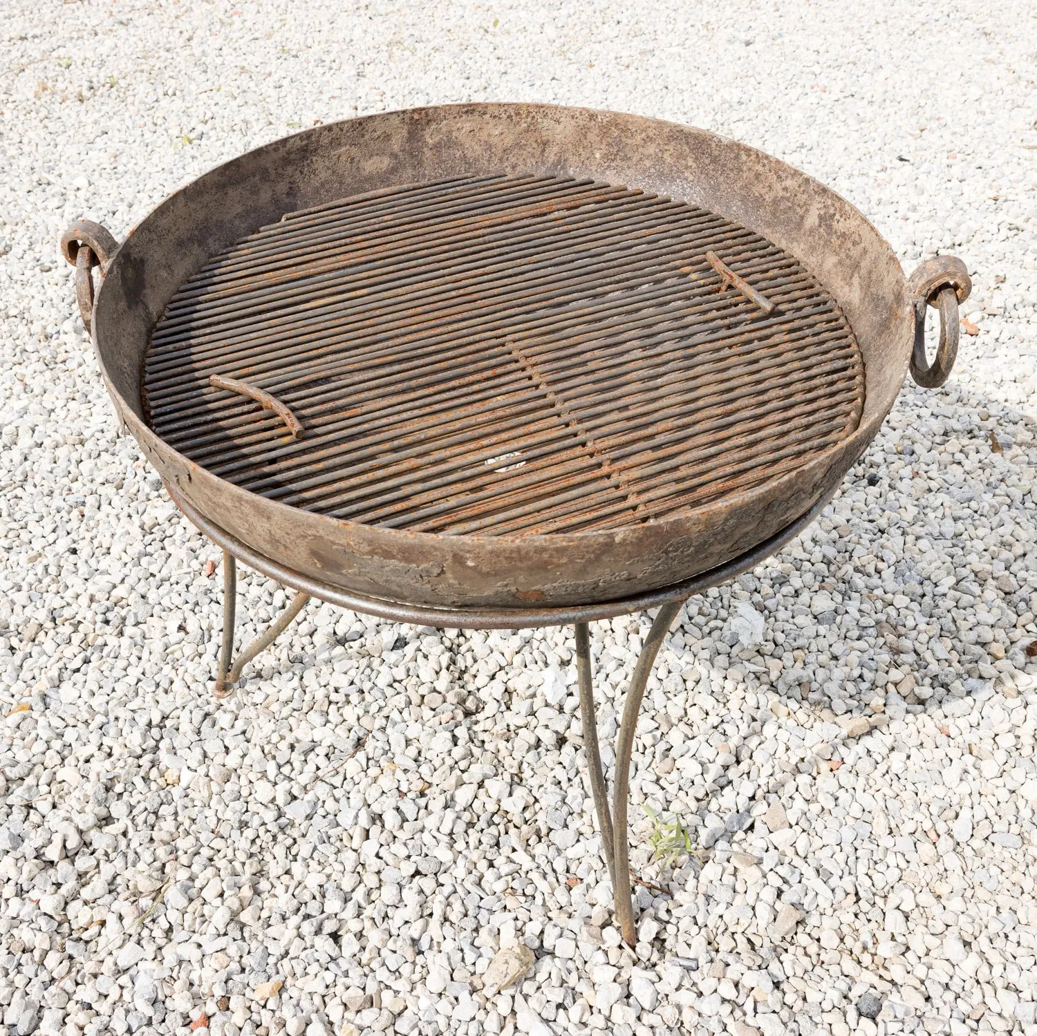 Small Cast Iron Kadai Fire Bowl or Fire Pit with Iron Hairpin Legs Base, 32.5"